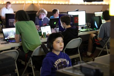 Spring 2015 Minecraft LAN Party, March 2015, photo 3 of 43